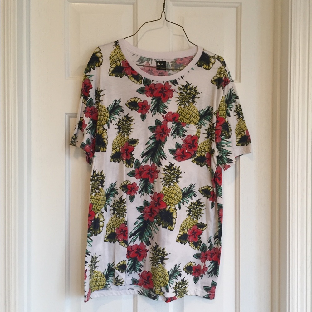 BDG • Urban Outfitters Floral Shirt